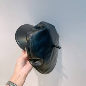 Luxury Womens Hats Dior Black Leather Newsboy Cap Hat A190PP100 AA163873
