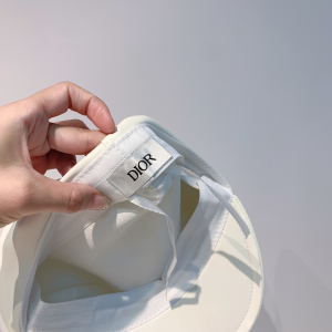 Luxury Womens Hats Dior White Leather Newsboy Cap Hat A190PP100 AA163874