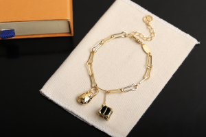 Louis Vuitton LV Minigram Chain Gold Bracelet 