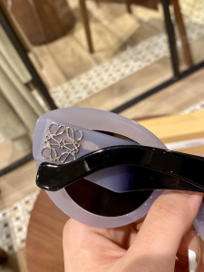 Luxury Womens Sunglasses Loewe Luxury Sunglasses LW40051F A65PP180 AA164055