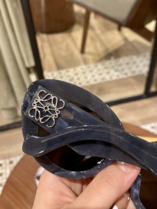 Luxury Womens Sunglasses Loewe Luxury Sunglasses LW40051F A65PP180 AA164056