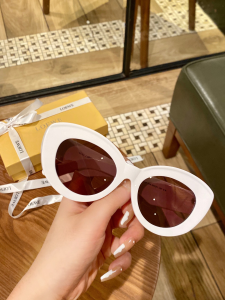 Luxury Womens Sunglasses Loewe Luxury Sunglasses LW40051F A65PP180 AA164057
