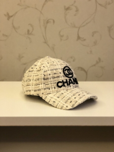 Luxury Womens Hats Chanel White Tweed Baseball Hat A190PP100 AA164472