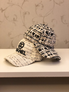 Luxury Womens Hats Chanel White Tweed Baseball Hat A190PP100 AA164472