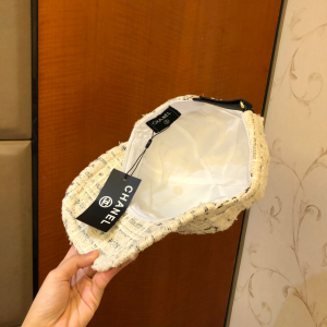 Luxury Womens Hats Chanel White Tweed Baseball Hat A190PP100 AA164472