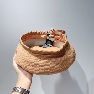 Luxury Womens Hats Gucci GG Fabric Beret Hat in Beige A190PP90 AA164466