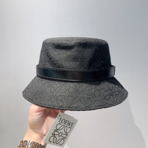Luxury Womens Hats Loewe Anagram Bucket Hat in Black A190PP105 AA164462