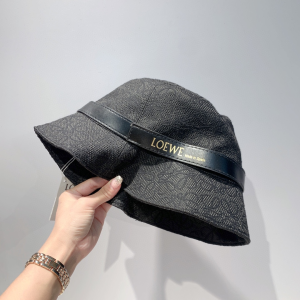 Luxury Womens Hats Loewe Anagram Bucket Hat in Black A190PP105 AA164462