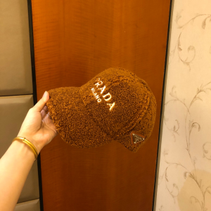 Luxury Womens Hats Prada Brown Shearling Wool Baseball Hat A190PP95 AA164477