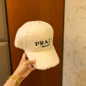 Luxury Womens Hats Prada White Shearling Wool Baseball Hat A190PP95 AA164475