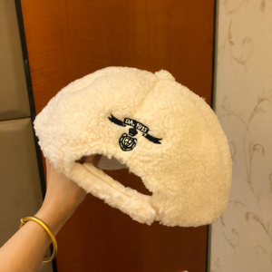 Luxury Womens Hats Prada White Shearling Wool Baseball Hat A190PP95 AA164475