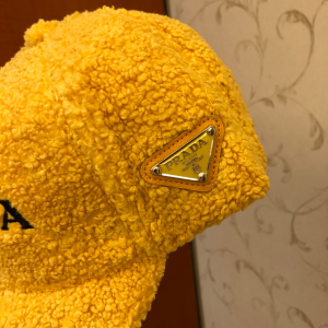 Luxury Womens Hats Prada Yellow Shearling Wool Baseball Hat A190PP95 AA164478