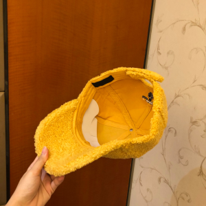 Luxury Womens Hats Prada Yellow Shearling Wool Baseball Hat A190PP95 AA164478