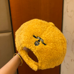 Luxury Womens Hats Prada Yellow Shearling Wool Baseball Hat A190PP95 AA164478