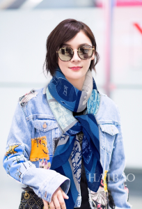 Luxury Womens Scarf Dior Blue Dior Oblique Silk Scarf 140x140CM A151PP250 AA164734