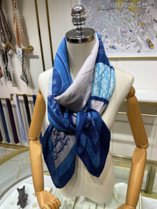 Luxury Womens Scarf Dior Blue Dior Oblique Silk Scarf 140x140CM A151PP250 AA164734