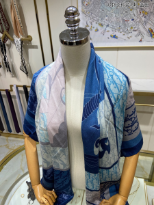 Luxury Womens Scarf Dior Blue Dior Oblique Silk Scarf 140x140CM A151PP250 AA164734