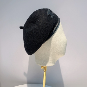 Luxury Womens Hats Celine Triomphe Black Cashmere Wool Beret Hat A190PP110 AA164955