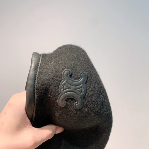 Luxury Womens Hats Celine Triomphe Black Cashmere Wool Beret Hat A190PP110 AA164955