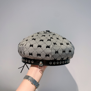 Luxury Womens Hats Chanel Black White Quilted Cotton Beret Hat A190PP105 AA164957