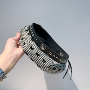 Luxury Womens Hats Chanel Black White Quilted Cotton Beret Hat A190PP105 AA164957