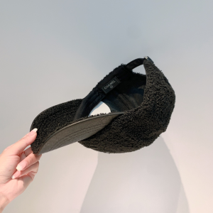 Luxury Womens Hats Chanel CC Logo Black Shearling Fur Baseball Hat A190PP90 AA164948