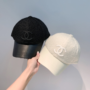 Luxury Womens Hats Chanel CC Logo Black Shearling Fur Baseball Hat A190PP90 AA164948
