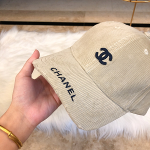 Luxury Womens Hats Chanel CC Logo Off White Velvet Baseball Hat A190PP90 AA164947