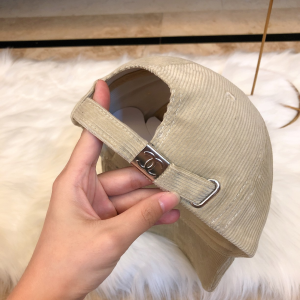 Luxury Womens Hats Chanel CC Logo Off White Velvet Baseball Hat A190PP90 AA164947