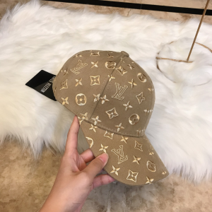 Luxury Womens Hats Louis Vuitton Monogram Beige Baseball Hat A190PP95 AA164928