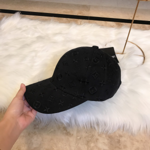 Luxury Womens Hats Louis Vuitton Monogram Black Baseball Hat A190PP95 AA164926