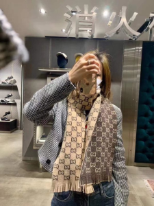 Luxury Womens Scarf Gucci GG Cashmere Wool Scarf in Brown 28x180CM A151PP190 AA165647