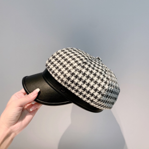 Luxury Womens Hats Gucci Tweed Beret Cotton Cap Hat in Black White A190PP110 AA167011