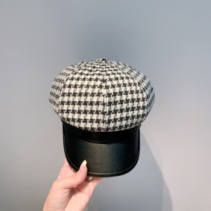 Luxury Womens Hats Gucci Tweed Beret Cotton Cap Hat in Black White A190PP110 AA167011
