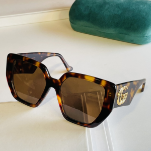 Gucci Luxury Sunglasses GG0956S 