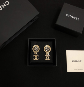 Luxury Womens Jewelry Chanel Earring Chanel Gold CC Earring A39PP130 AA167185