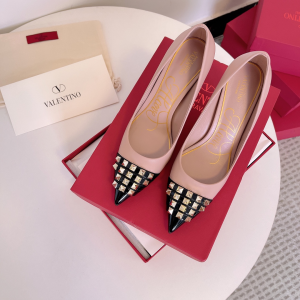 Luxury Womens Shoes Valentino Pump Valentino Garavani Rockstud Alcove Pump in Pink Kidskin 80MM 35 To 42 A151PP460 AA167441 Luxury Womens Shoes Valentino Pump Valentino Garavani Rockstud Alcove Pump in Pink Kidskin 80MM 35 To 42 A151PP460 AA167441