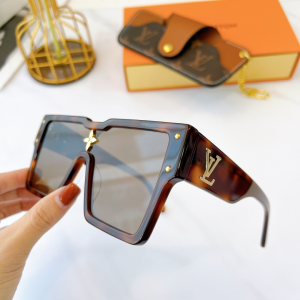 Louis Vuitton Luxury Sunglasses Z2308E 