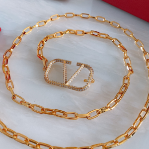 Luxury Womens Belts Valentino Garavani Vlogo Signature Chain Belt A191PP240 AA168179