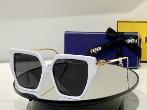 Fendi Luxury Sunglasses FF40012 