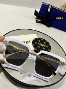 Luxury Womens Sunglasses Fendi Luxury Sunglasses FF40012 A65PP180 AA168423