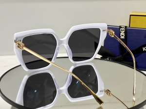 Luxury Womens Sunglasses Fendi Luxury Sunglasses FF40012 A65PP180 AA168423