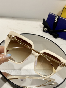 Luxury Womens Sunglasses Fendi Luxury Sunglasses FF40012 A65PP180 AA168424