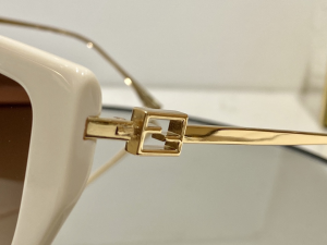 Luxury Womens Sunglasses Fendi Luxury Sunglasses FF40012 A65PP180 AA168424