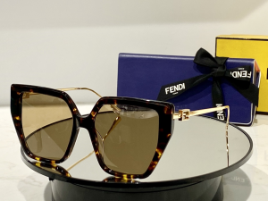 Fendi Luxury Sunglasses FF40012 