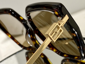 Luxury Womens Sunglasses Fendi Luxury Sunglasses FF40012 A65PP180 AA168425
