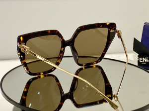 Luxury Womens Sunglasses Fendi Luxury Sunglasses FF40012 A65PP180 AA168425