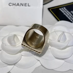 Luxury Womens Jewelry Chanel Ring Chanel Pearls CC Ring A152PP130 AA168970