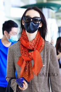 Loewe Anagram Cashmere Wool Scarf Red