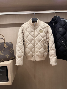 Hermes Short Long Sleeve Puffer Coat Waterproof Quilted Cashmere Hermes Short Long Sleeve Puffer Coat Waterproof Quilted Cashmere